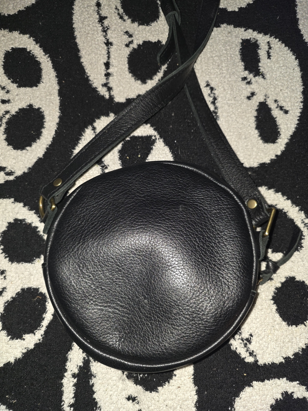 Portland Leather - Black Round Crossbody Bag - Picture 3 of 5